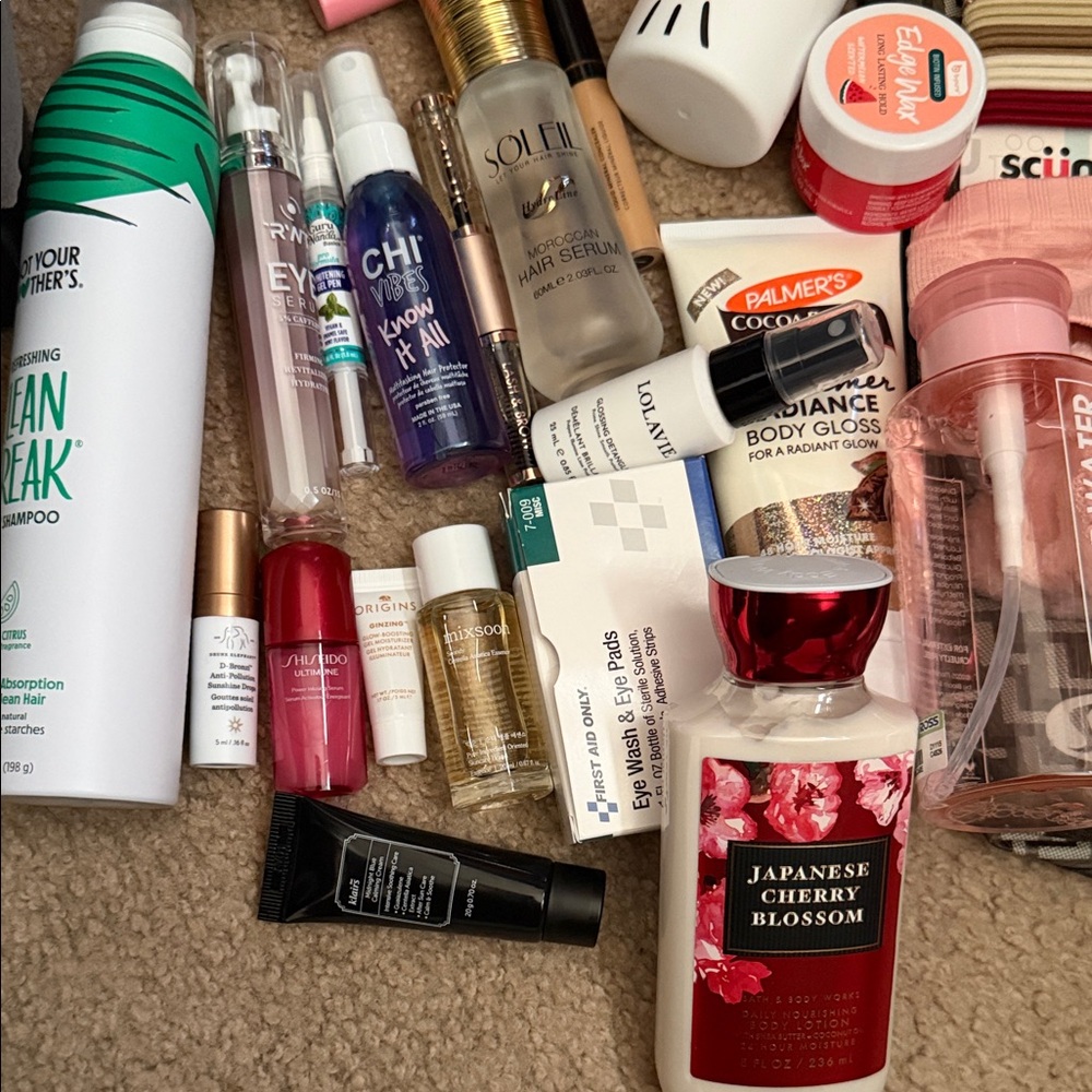 Hello Kitty bundle - image 2